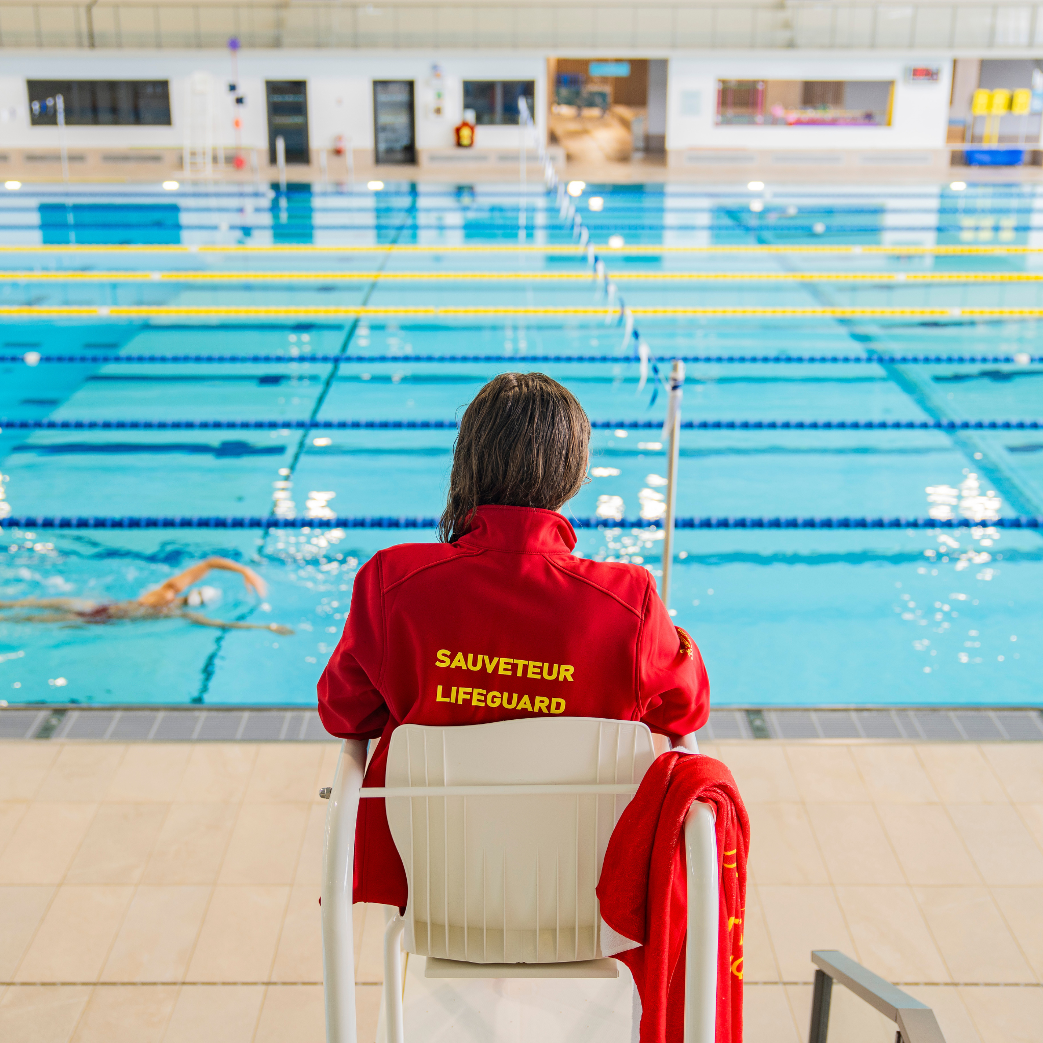 devenir sauveteur en piscine